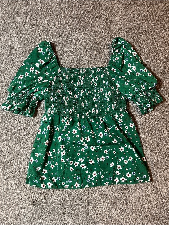 SHEIN Tops - SHEIN Green Floral Smocked Square Neck Puff Sleeve Top